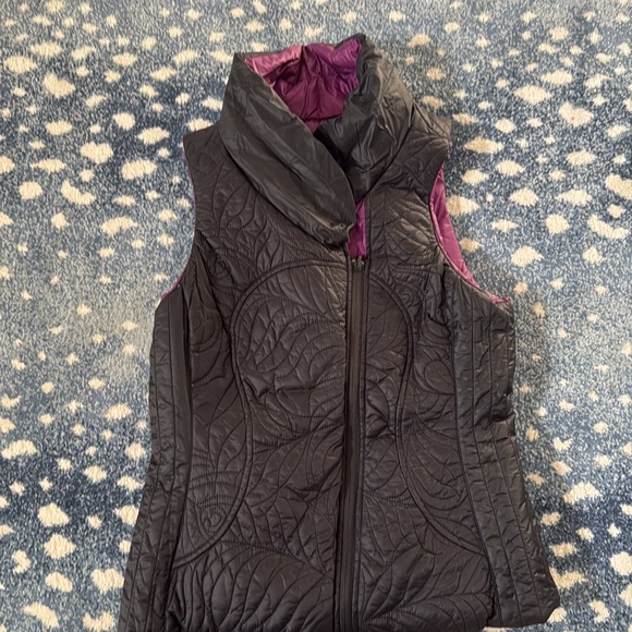Reversible Lululemon Vest - Picture 4 of 8